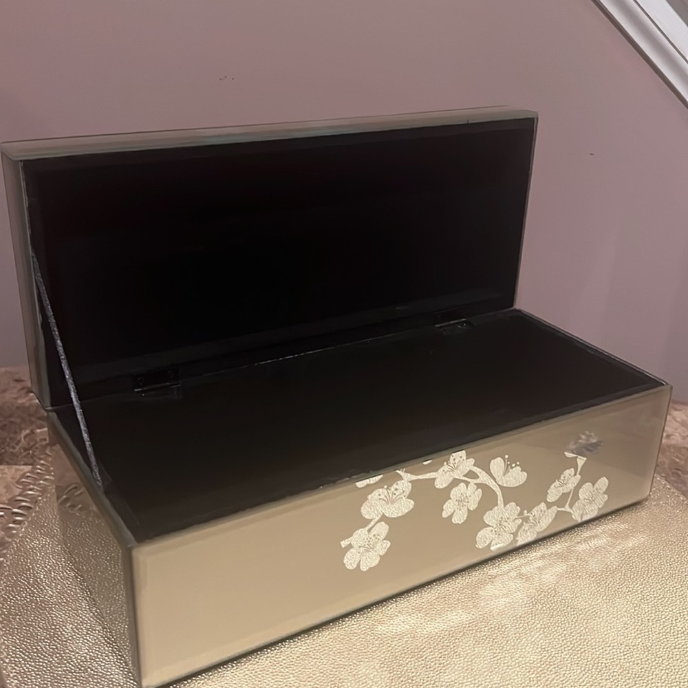 Jewelry/Trinket/Storage Box - Picture 9 of 13